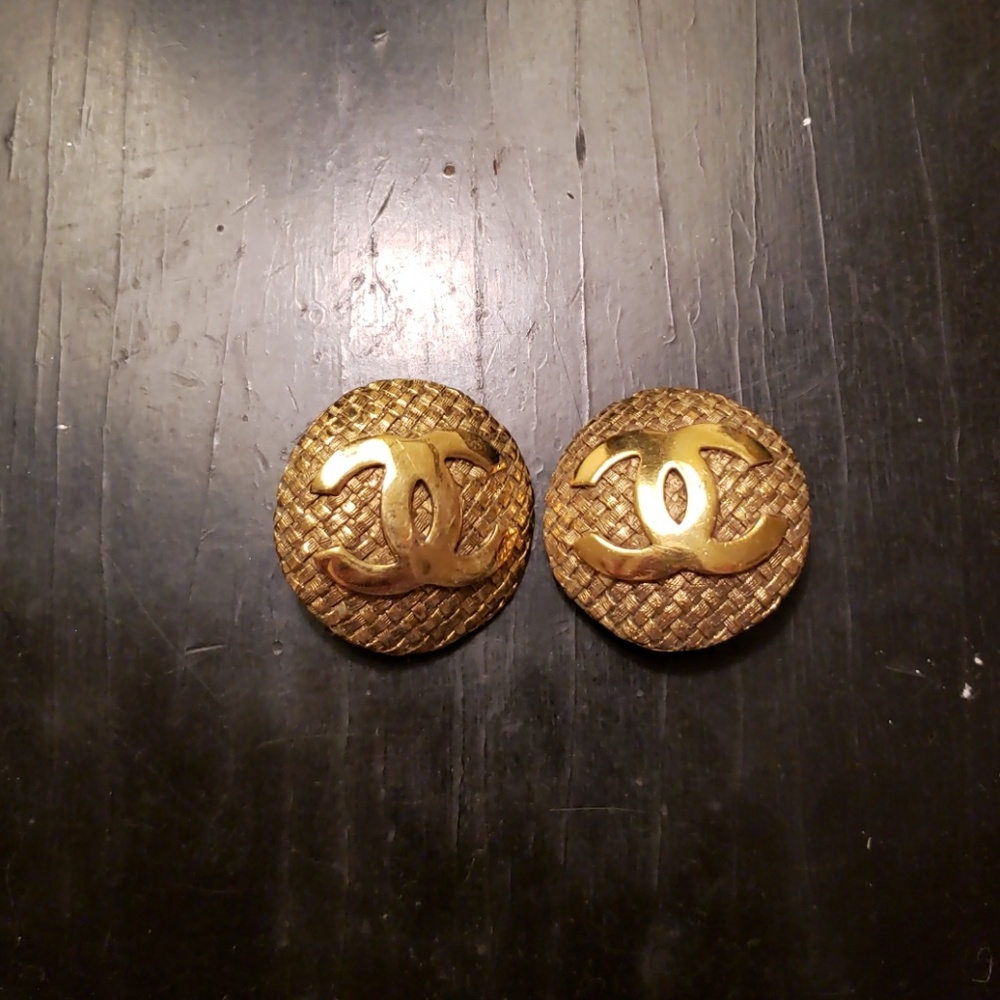 CHANEL earrings